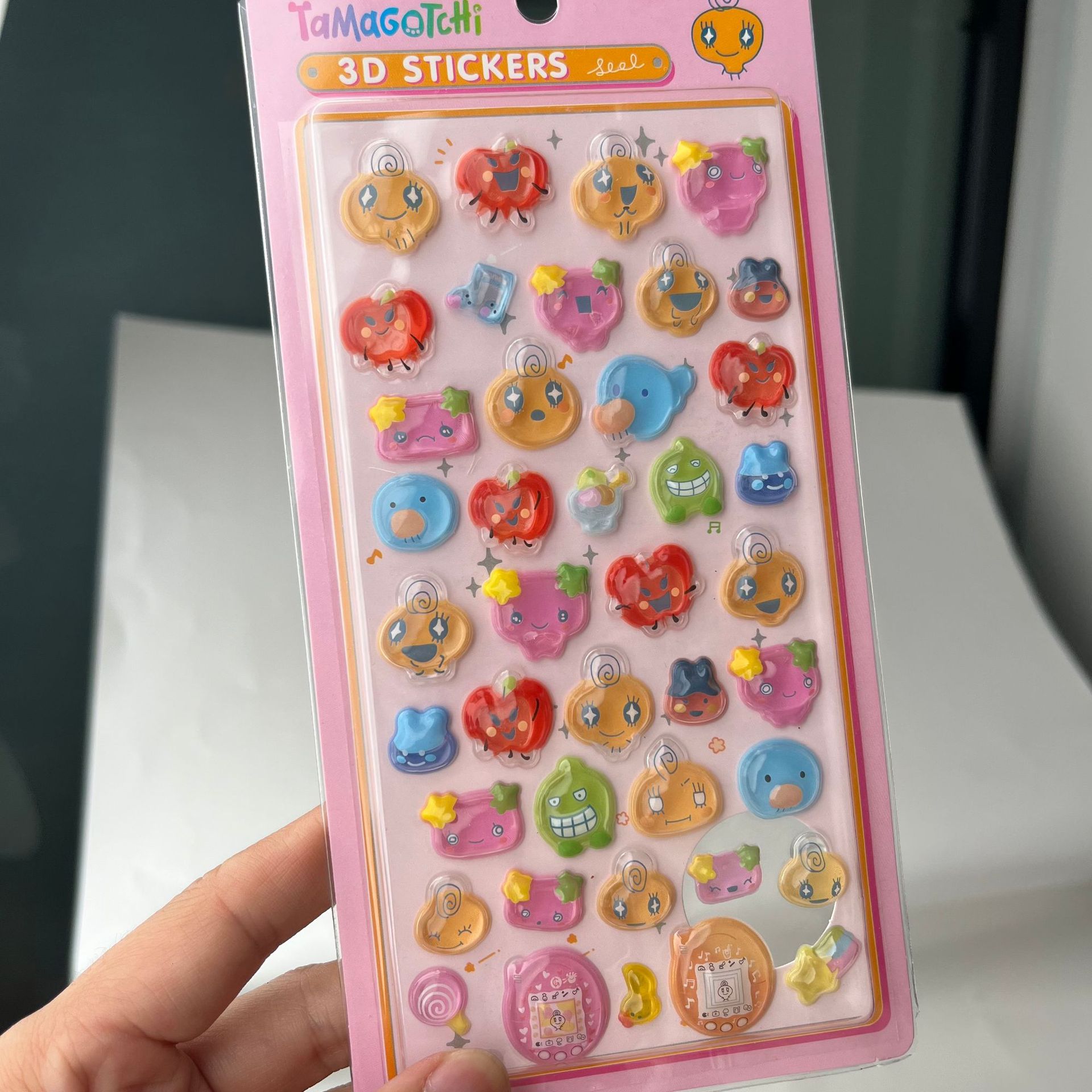 かわいいたまごっち 3D ふわふわステッカーレトロデジタルペ - Laptop Accessories Decoration のレビューと価格