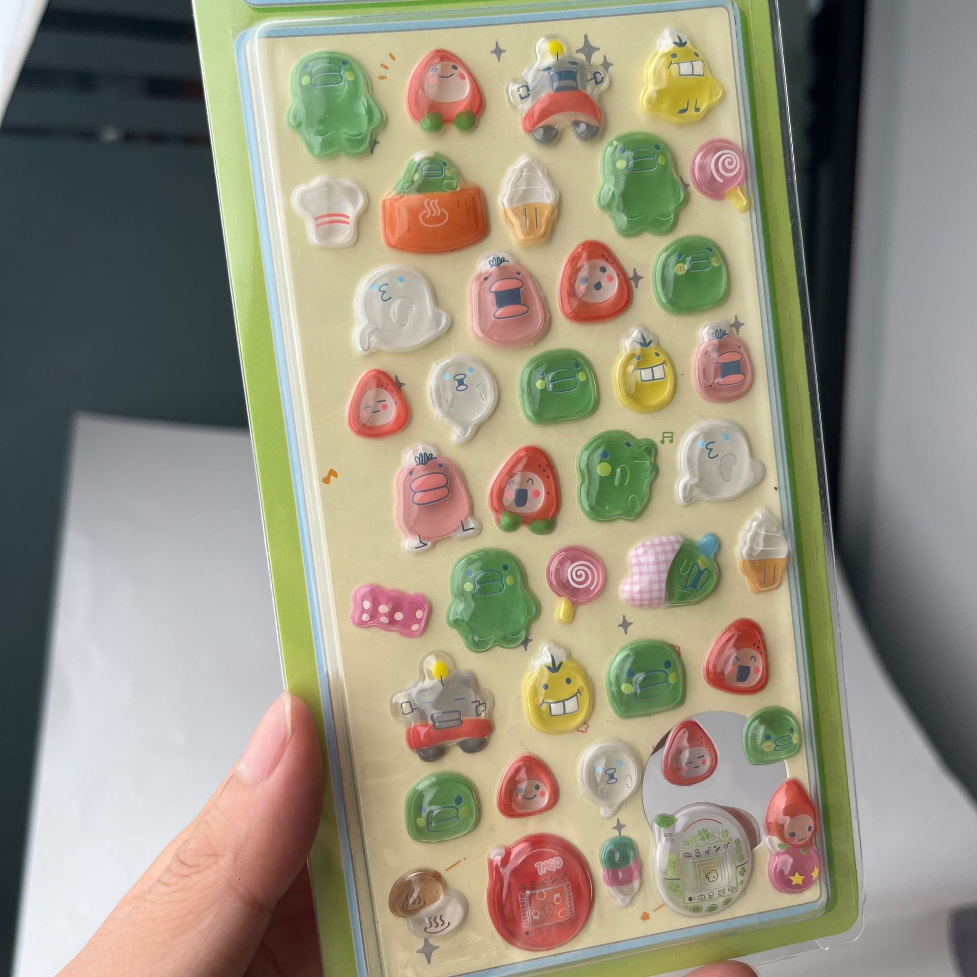 かわいいたまごっち 3D ふわふわステッカーレトロデジタルペ - Laptop Accessories Decoration のレビューと価格